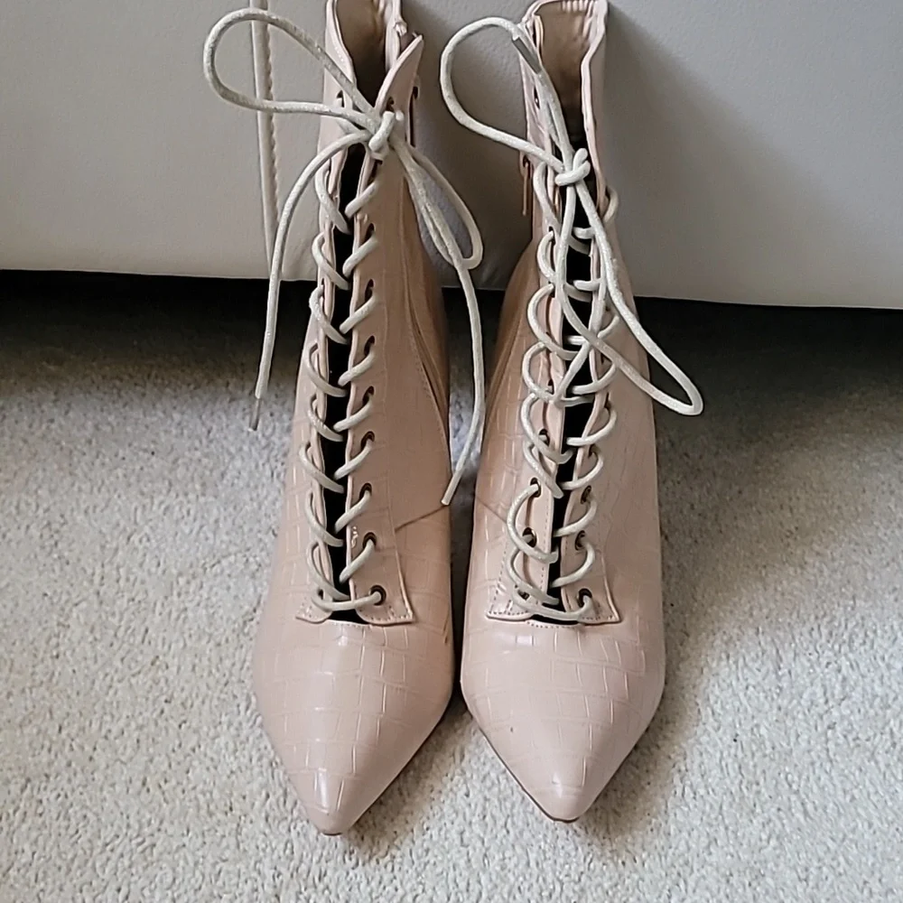 Boots - Picture 2 of 4